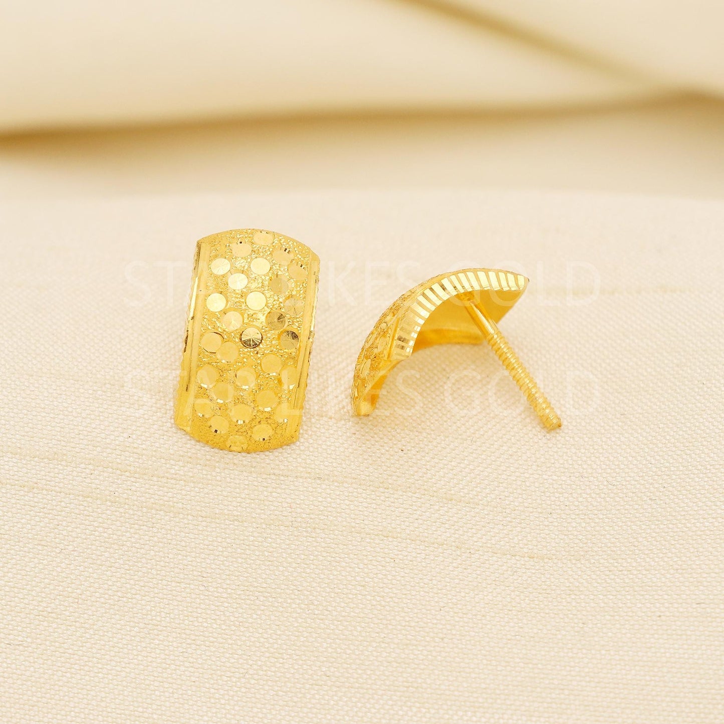 Elegant 18k Gold Textured Tops - Hallmark Certified Quality, PR2202