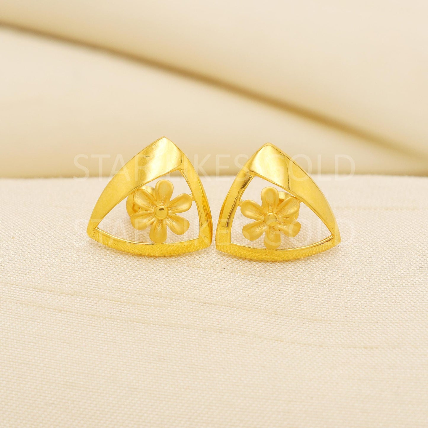 Flower 18K Gold Stud Earrings Secure Screw Back Romantic Jewelry, PR2203