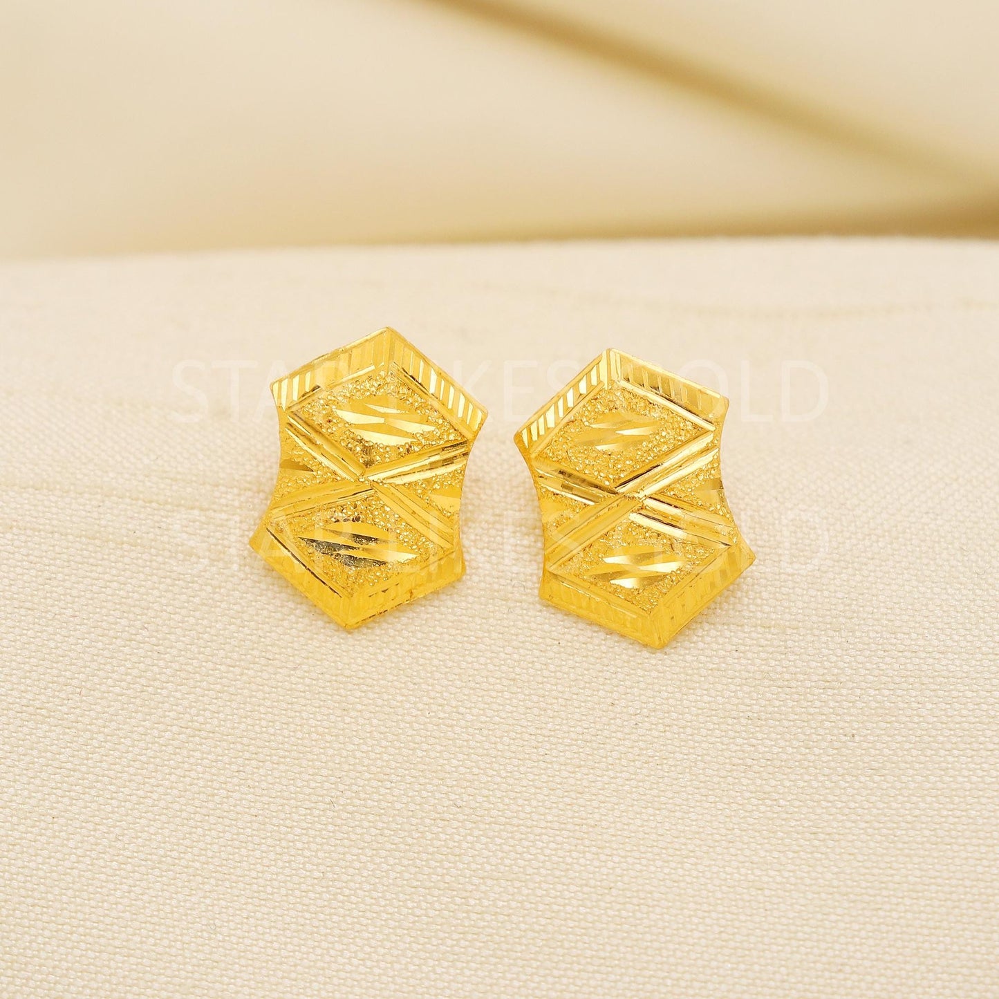 Hallmark 22k Gold Hexagon Stud Earrings with Intricate Textured Finish, PR2209