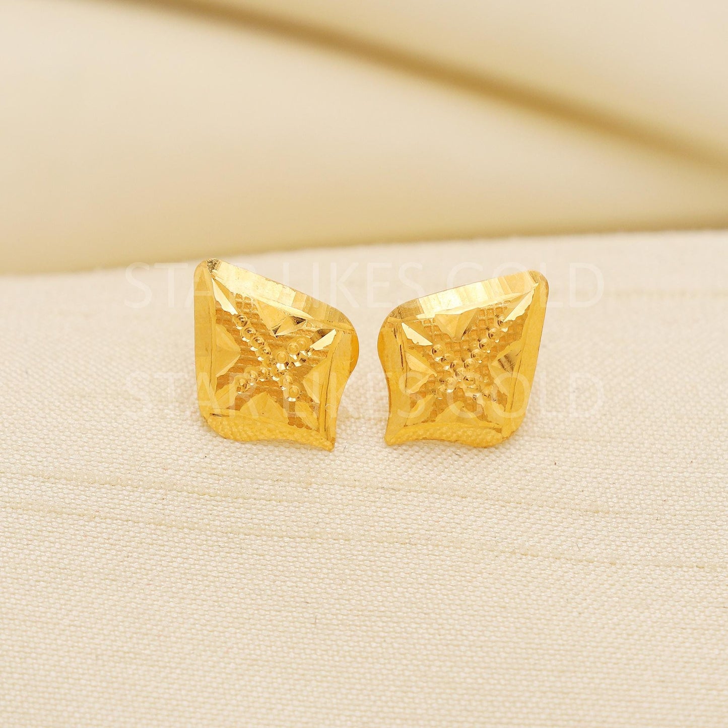 Pure 22k Gold Fancy Angular Studs with Shimmering Self-Design - Hallmark, PR2213